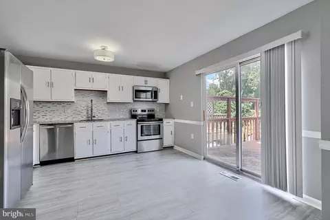 Kitchen - 28 Minte Dr, Nottingham, MD 21236 photo 2 of 6