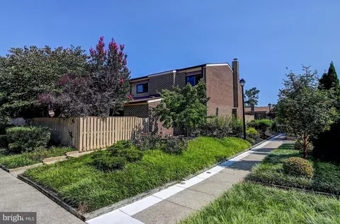 11 Pacers Ln #D, Pikesville, MD 21208