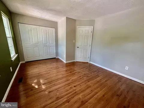 650 Kittendale Cir, Middle River, MD 21220 photo 17