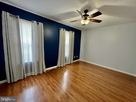 650 Kittendale Cir, Middle River, MD 21220 photo 12