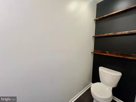 650 Kittendale Cir, Middle River, MD 21220 photo 9