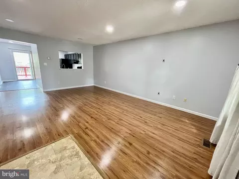 650 Kittendale Cir, Middle River, MD 21220 photo 5