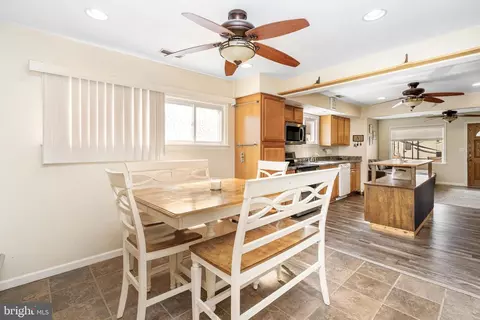 Dining - 18 Cowl, Middle River, MD 21220 photo 1 of 1