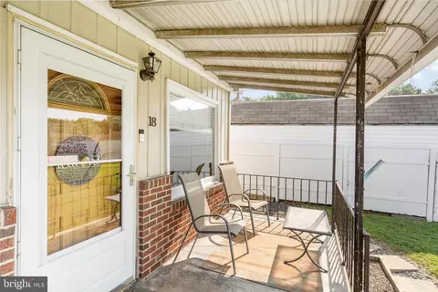 Exterior - 18 Cowl, Middle River, MD 21220 photo 2 of 4