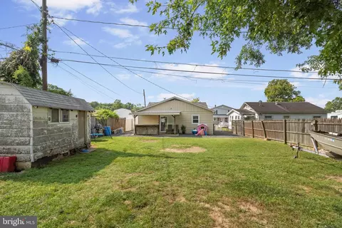 Exterior - 18 Cowl, Middle River, MD 21220 photo 3 of 4