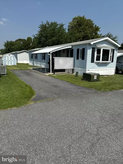 402 Stefan Ct, Dundalk, MD 21222