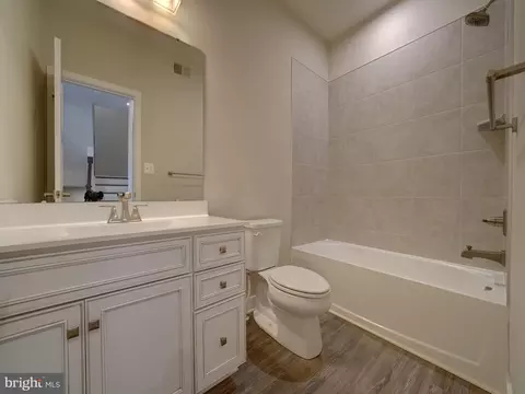 Entry Way - 3042 Shaws Rd, Sparrows Point, MD 21219 photo 11 of 13