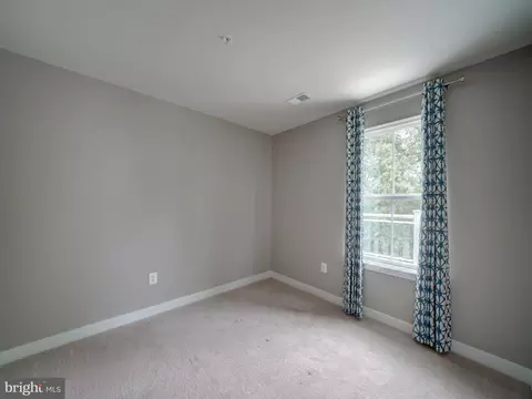 Bedroom - 3042 Shaws Rd, Sparrows Point, MD 21219 photo 16 of 20
