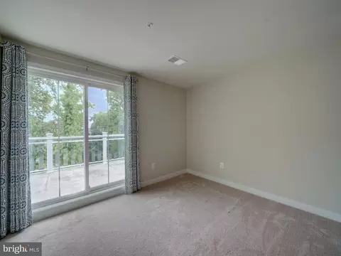Bedroom - 3042 Shaws Rd, Sparrows Point, MD 21219 photo 13 of 20