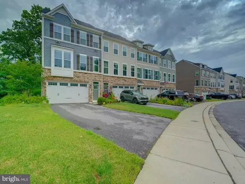 Exterior - 3042 Shaws Rd, Sparrows Point, MD 21219 photo 2 of 5