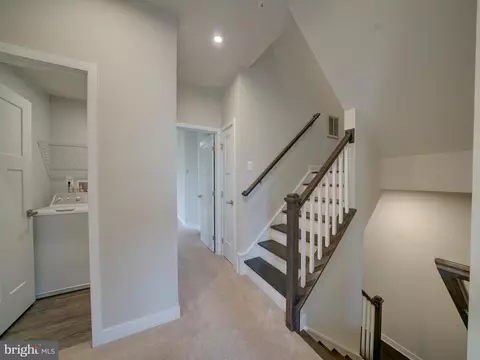 Entry Way - 3042 Shaws Rd, Sparrows Point, MD 21219 photo 12 of 13
