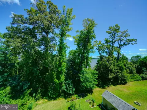 View/Area - 3042 Shaws Rd, Sparrows Point, MD 21219 photo 1 of 1