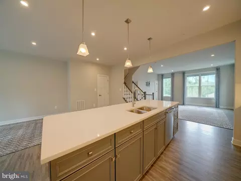 Entry Way - 3042 Shaws Rd, Sparrows Point, MD 21219 photo 1 of 13