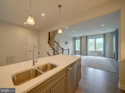 Entry Way - 3042 Shaws Rd, Sparrows Point, MD 21219 photo 5 of 13