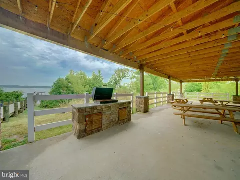 Exterior - 3042 Shaws Rd, Sparrows Point, MD 21219 photo 5 of 5