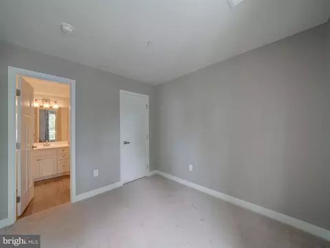 Bedroom - 3042 Shaws Rd, Sparrows Point, MD 21219 photo 19 of 20