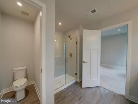 Entry Way - 3042 Shaws Rd, Sparrows Point, MD 21219 photo 8 of 13
