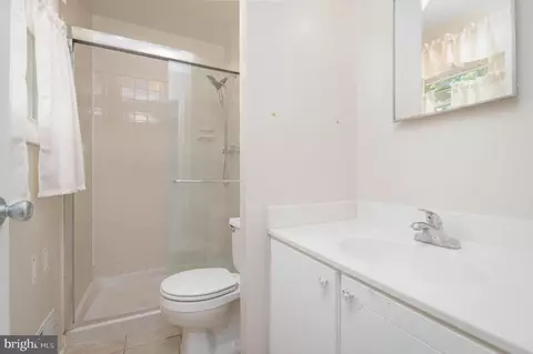 Bath - 8626 David Ave, Parkville, MD 21234 photo 1 of 1