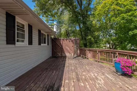 Exterior - 8626 David Ave, Parkville, MD 21234 photo 4 of 10