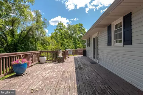 Exterior - 8626 David Ave, Parkville, MD 21234 photo 5 of 10