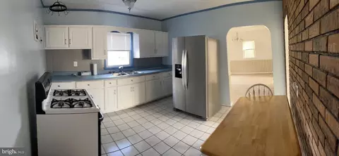1717 S S Rolling Rd, Halethorpe, MD 21227 photo 2
