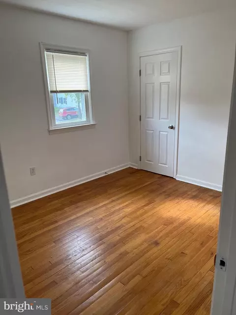 1717 S S Rolling Rd, Halethorpe, MD 21227 photo 8