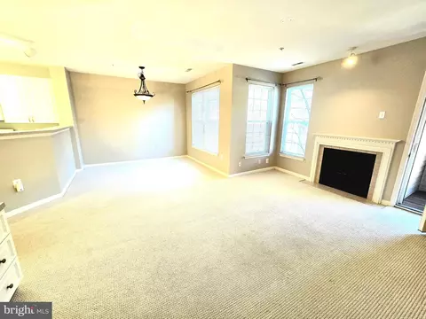 400 Symphony Cir #229F, Cockeysville, MD 21030