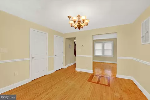 Entry Way - 211 Colgate Ave, Dundalk, MD 21222 photo 1 of 3