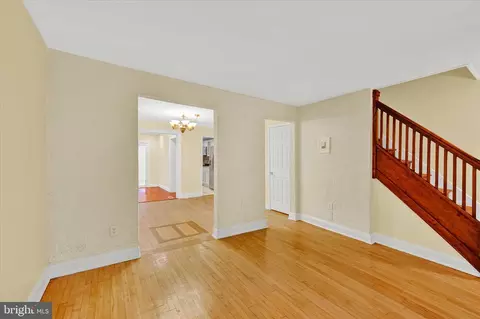 Living - 211 Colgate Ave, Dundalk, MD 21222 photo 3 of 3