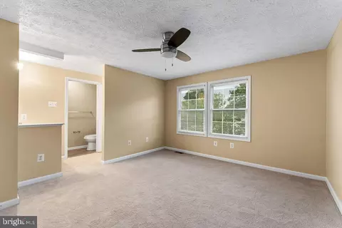 Living - 3 Ramsgate Ct, Halethorpe, MD 21227 photo 4 of 4