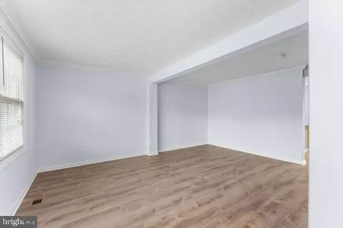 Living - 3 Ramsgate Ct, Halethorpe, MD 21227 photo 3 of 4