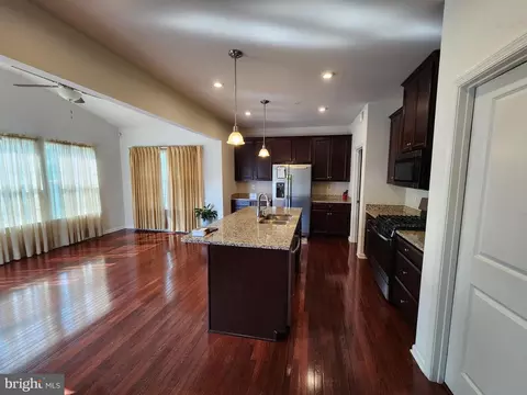 Entry Way - 927 Long Manor Dr, Middle River, MD 21220 photo 3 of 12