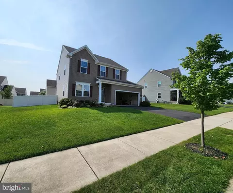 927 Long Manor Dr, Middle River, MD 21220