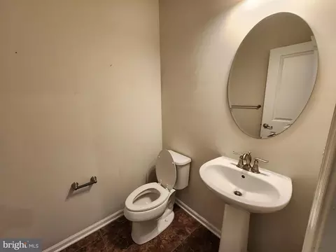 Entry Way - 927 Long Manor Dr, Middle River, MD 21220 photo 10 of 12
