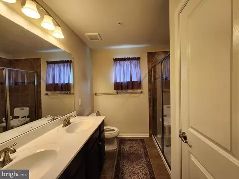 Bath - 927 Long Manor Dr, Middle River, MD 21220 photo 4 of 8
