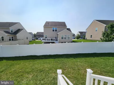 Exterior - 927 Long Manor Dr, Middle River, MD 21220 photo 3 of 7