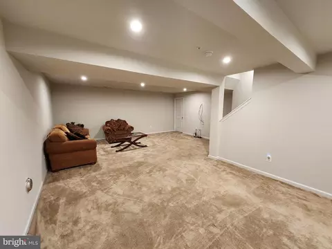 Living - 927 Long Manor Dr, Middle River, MD 21220 photo 7 of 7