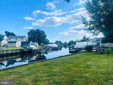 107 Delmar Ave, Dundalk, MD 21222