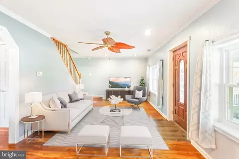 Living - 7345 Waldman Ave, Sparrows Point, MD 21219 photo 1 of 2