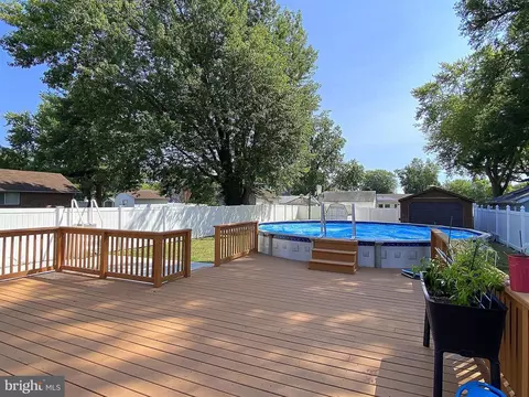 Exterior - 7345 Waldman Ave, Sparrows Point, MD 21219 photo 17 of 18