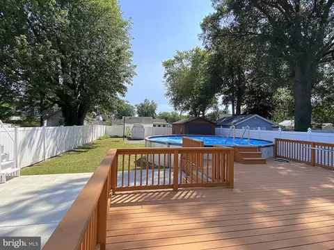 Exterior - 7345 Waldman Ave, Sparrows Point, MD 21219 photo 15 of 18