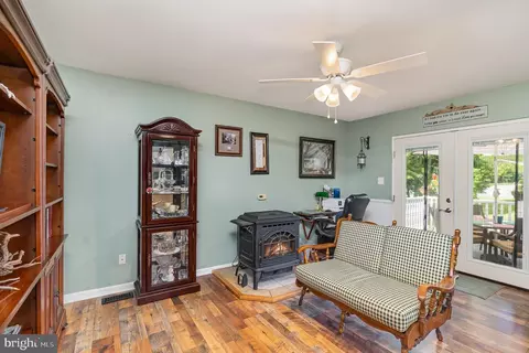 6864 Ebenezer Rd, Middle River, MD 21220 photo 10