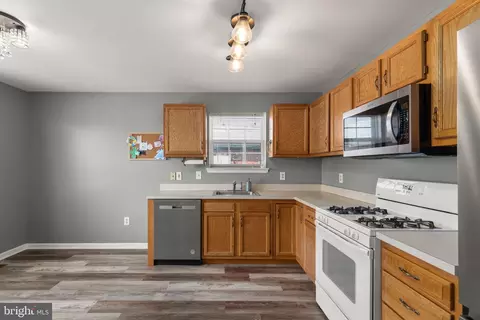 2808 Virginia Ave, Halethorpe, MD 21227 photo 8