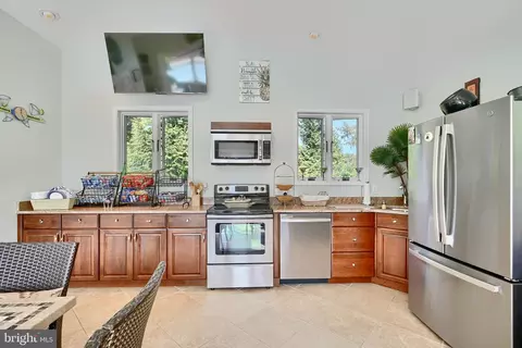 Kitchen - 9 Marmaduke Ct, Baldwin, MD 21013 photo 14 of 15