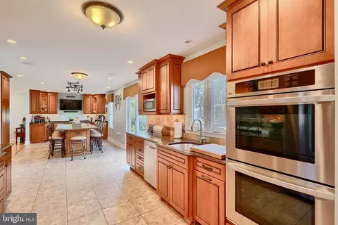 Kitchen - 9 Marmaduke Ct, Baldwin, MD 21013 photo 9 of 15