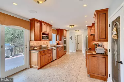 Kitchen - 9 Marmaduke Ct, Baldwin, MD 21013 photo 7 of 15