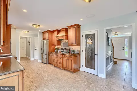 Entry Way - 9 Marmaduke Ct, Baldwin, MD 21013 photo 7 of 9