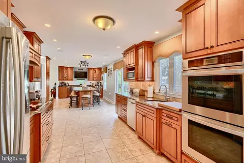 Kitchen - 9 Marmaduke Ct, Baldwin, MD 21013 photo 10 of 15
