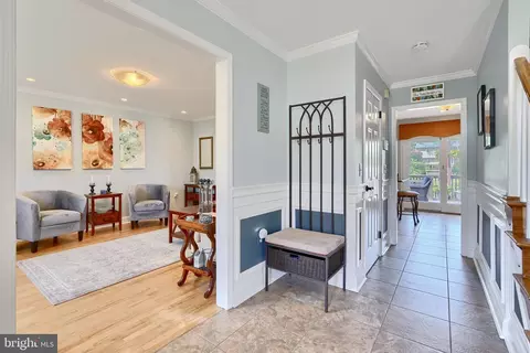 Entry Way - 9 Marmaduke Ct, Baldwin, MD 21013 photo 2 of 9