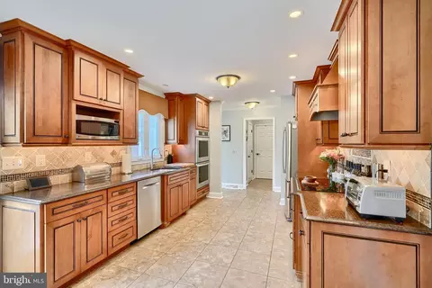 Kitchen - 9 Marmaduke Ct, Baldwin, MD 21013 photo 8 of 15